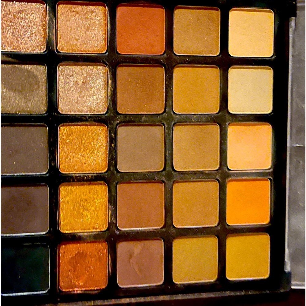 Morphe eyeshadow palette